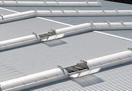 Vario continuous rooflight with smoke ventilation full flaps