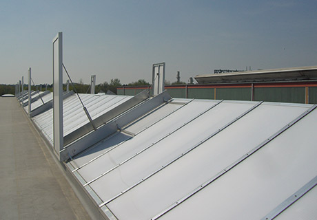 Vario Therm Saddle rooflight with single ventilation flaps EKS