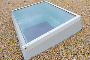 Installed rectangular ISO Walm 45° in glass