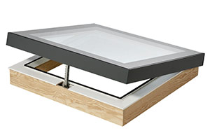 VELUX Modular Rooflight Linearlight module with chain actuator fully integrated in the upstand. No visible difference between fixed and venting modules