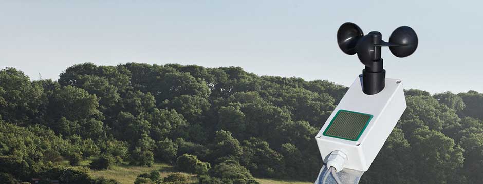 Rooflight solution with comfort ventilation. Automatic control with wind and rain sensor.